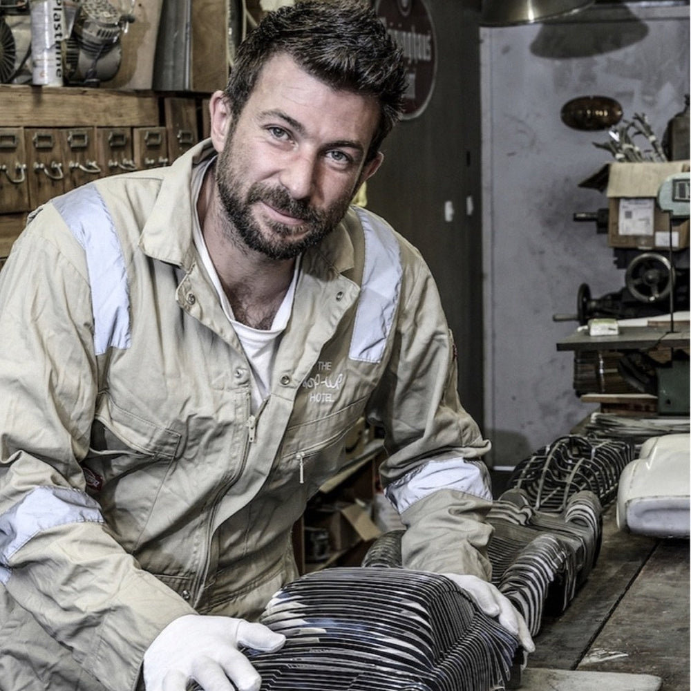 Antoine Dufilho dans son atelier